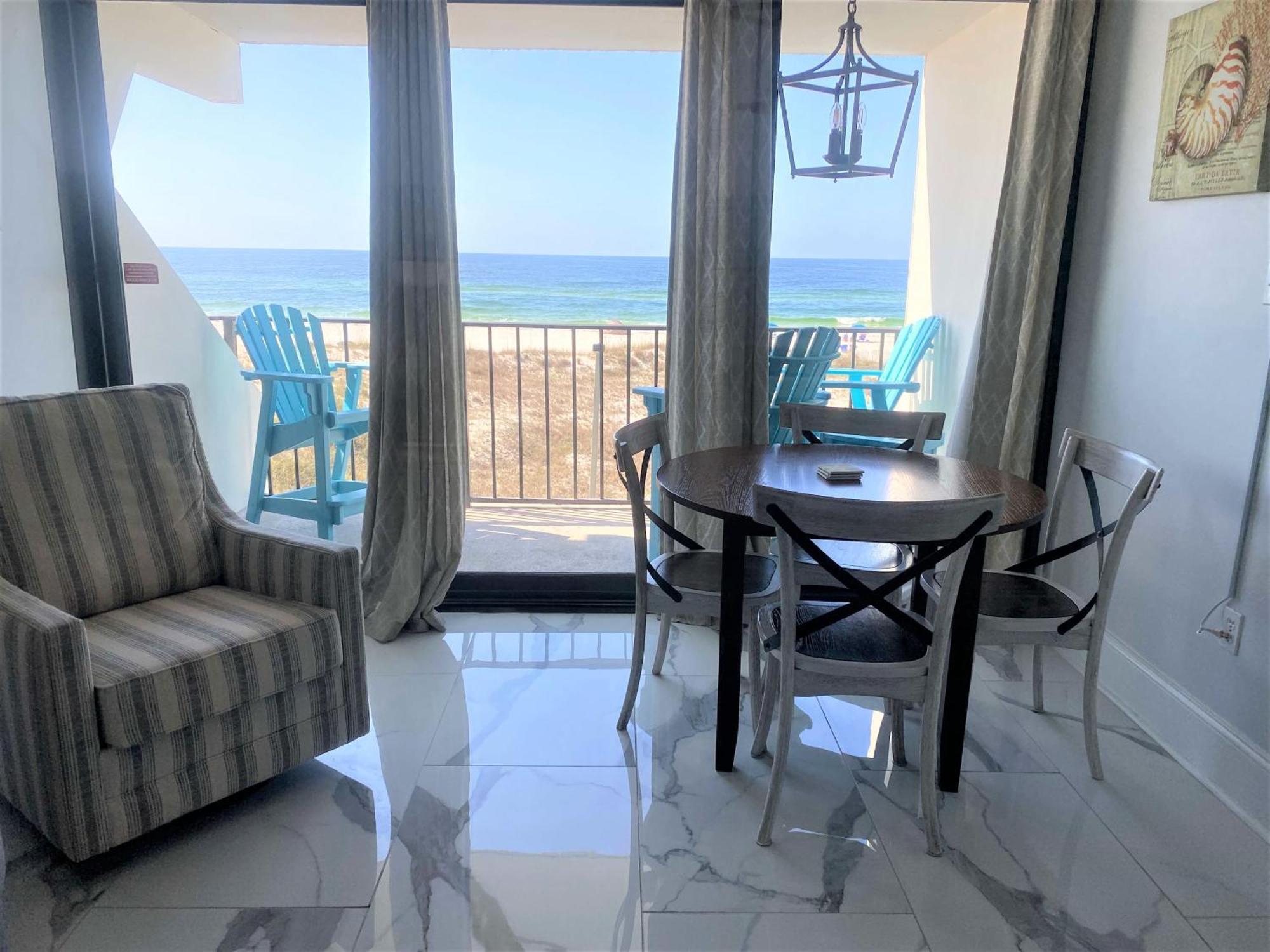 Island Winds East 202 By Albvr - Beautifully Renovated Beachfront Condo & Steps Away From Hangout & More! Gulf Shores Bagian luar foto