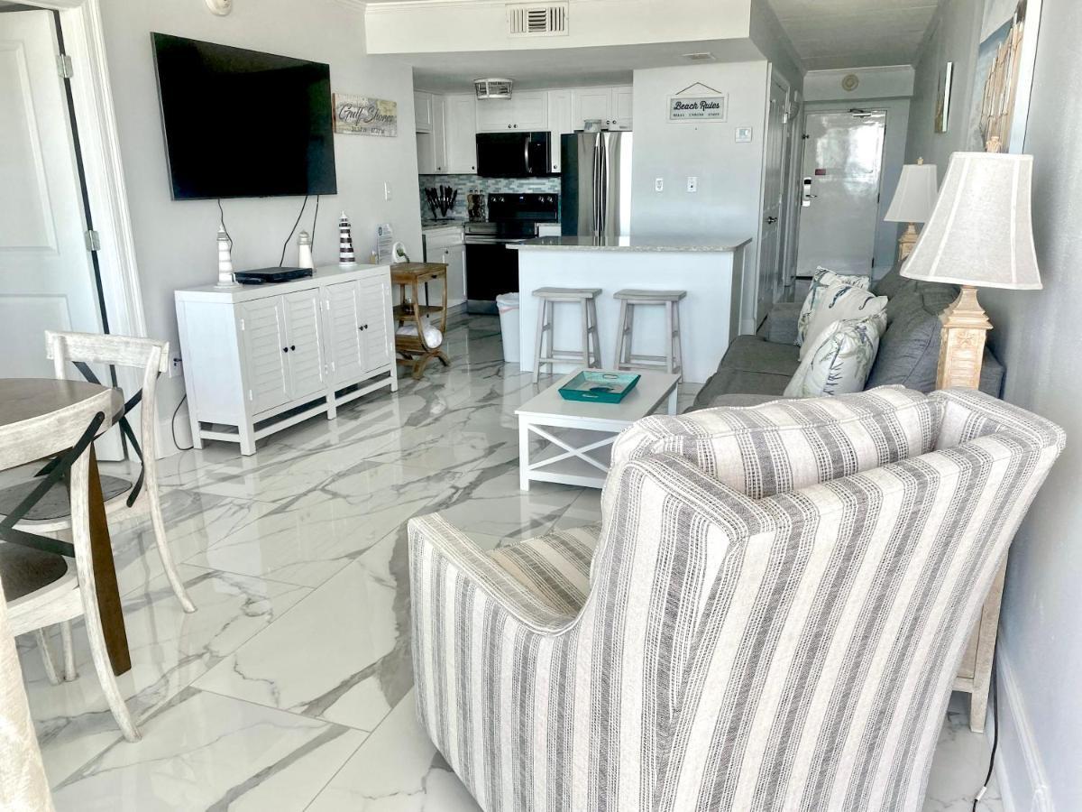 Island Winds East 202 By Albvr - Beautifully Renovated Beachfront Condo & Steps Away From Hangout & More! Gulf Shores Bagian luar foto