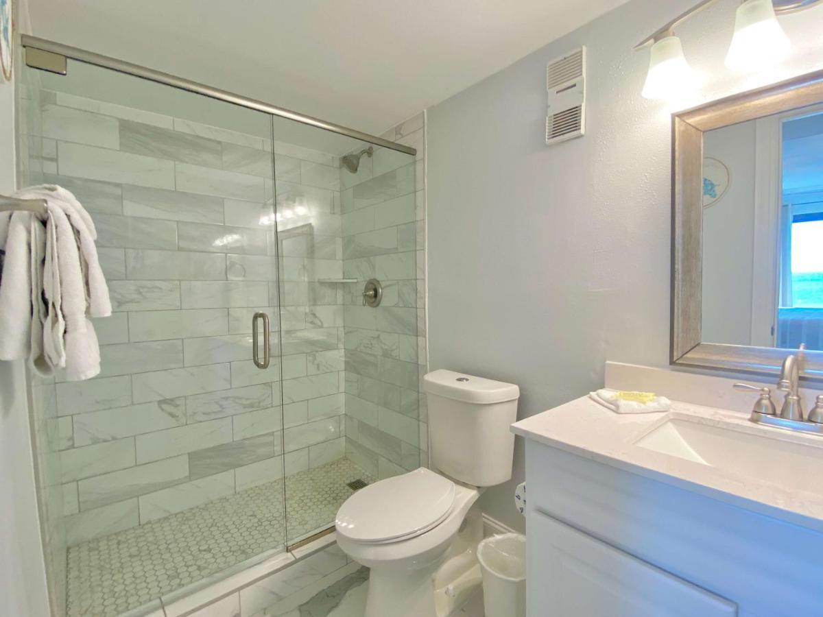 Island Winds East 202 By Albvr - Beautifully Renovated Beachfront Condo & Steps Away From Hangout & More! Gulf Shores Bagian luar foto